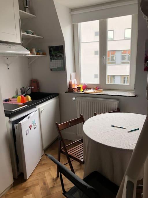 Stay In Maison De Metre In Etterbeek Brussel Eksteriør bilde